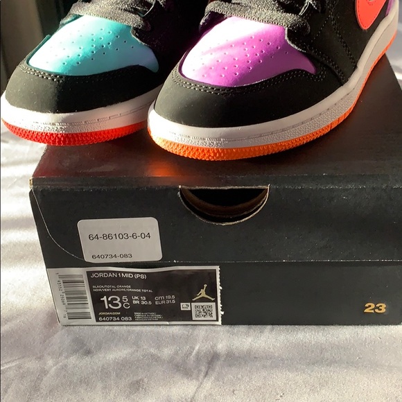 Air Jordan 1 mid new in box. SOLD OUT - Picture 7 of 7